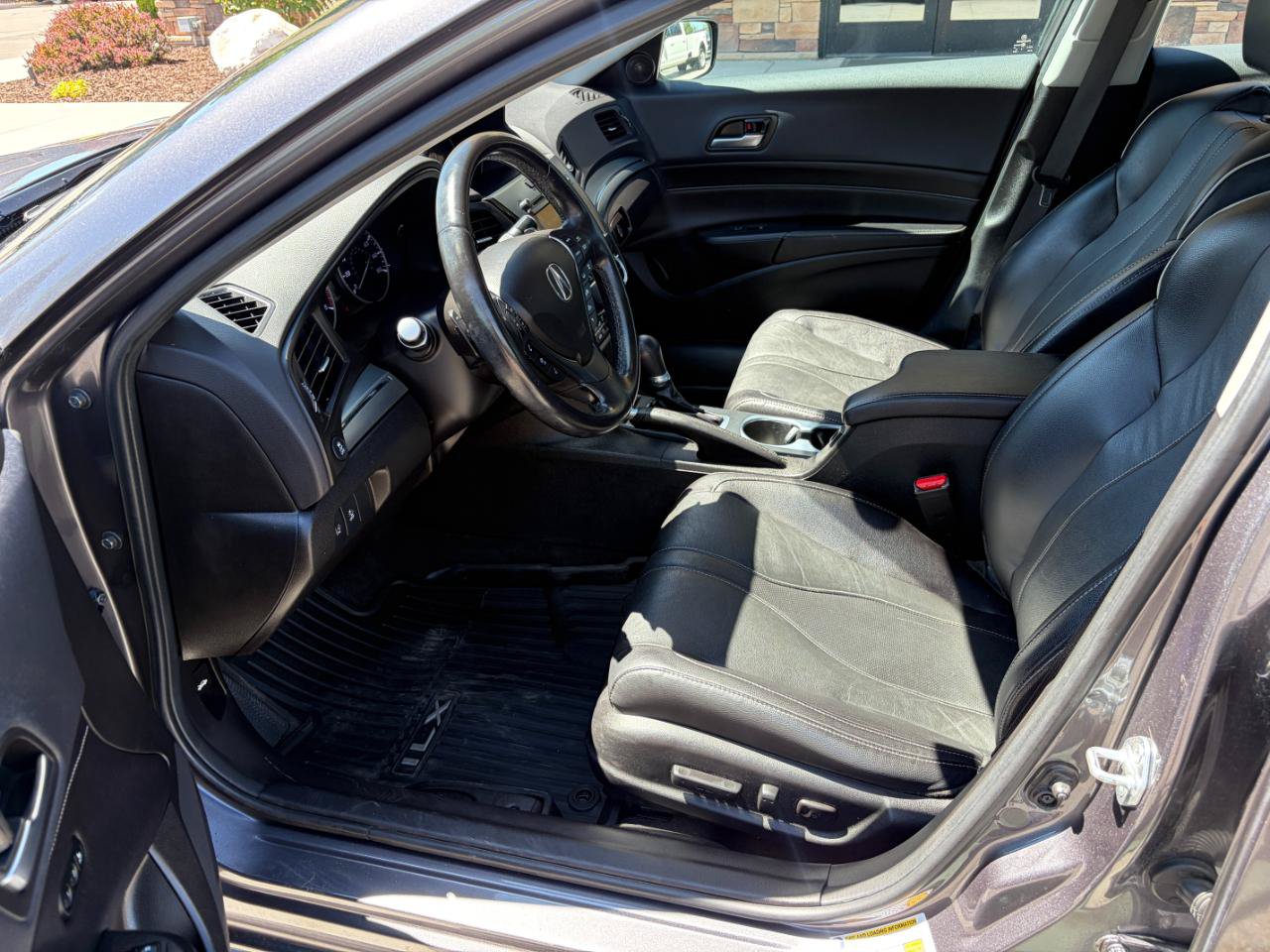 Used 2021 Acura ILX w/ Premium Package FWD image 4