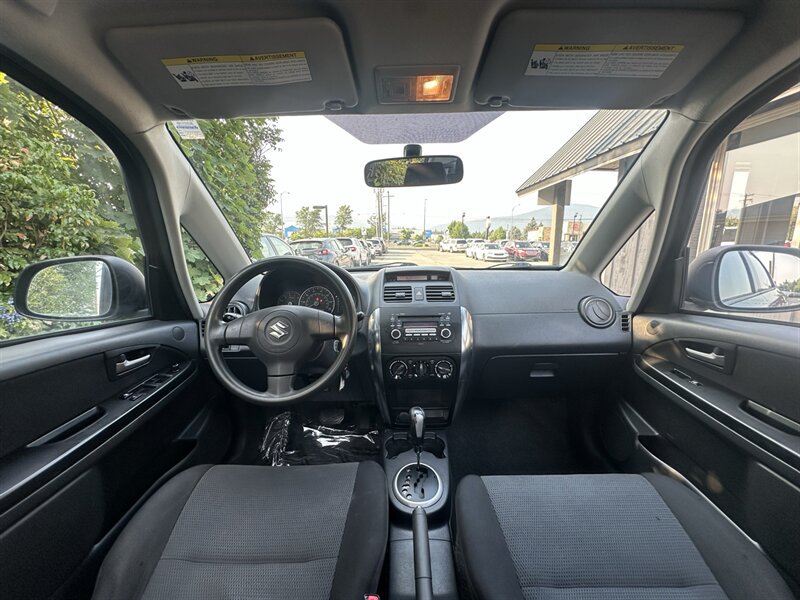 Used 2008 Suzuki SX4 Sport FWD image 5
