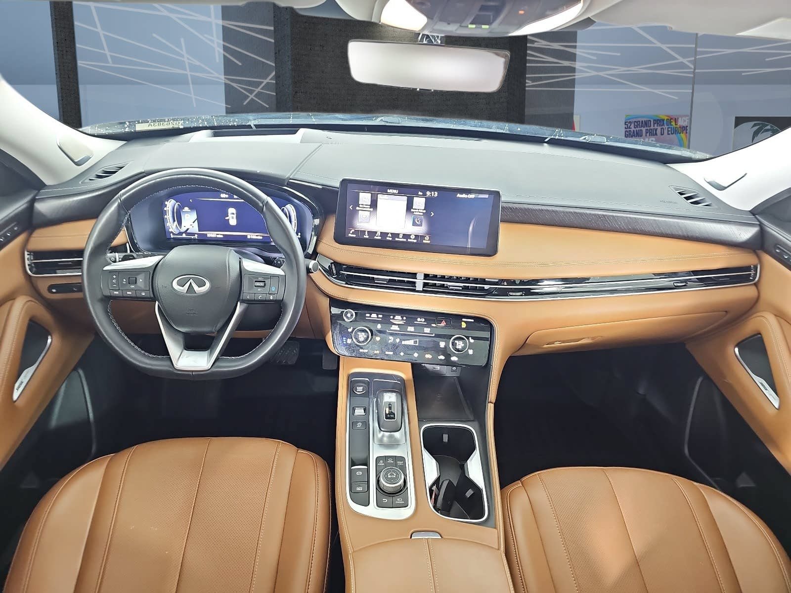 Used 2023 INFINITI QX60 Sensory w/ Vision Package AWD/4WD image 9