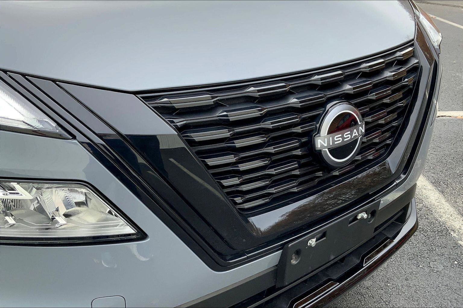 Used 2023 Nissan Rogue SV w/ SV Premium B Package image 30