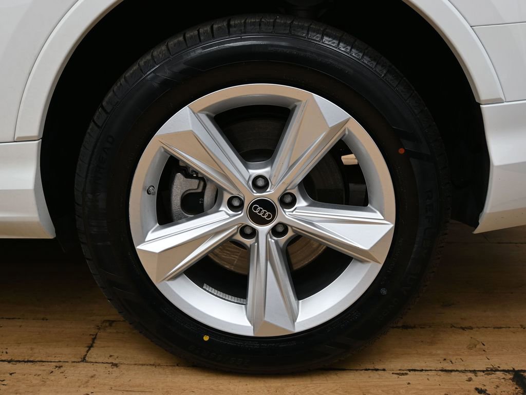 Used 2023 Audi Q7 2.0T Premium image 13