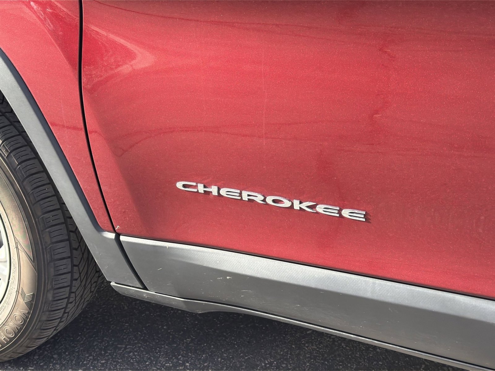 Certified 2020 Jeep Cherokee Latitude Plus w/ Cold Weather Group image 12