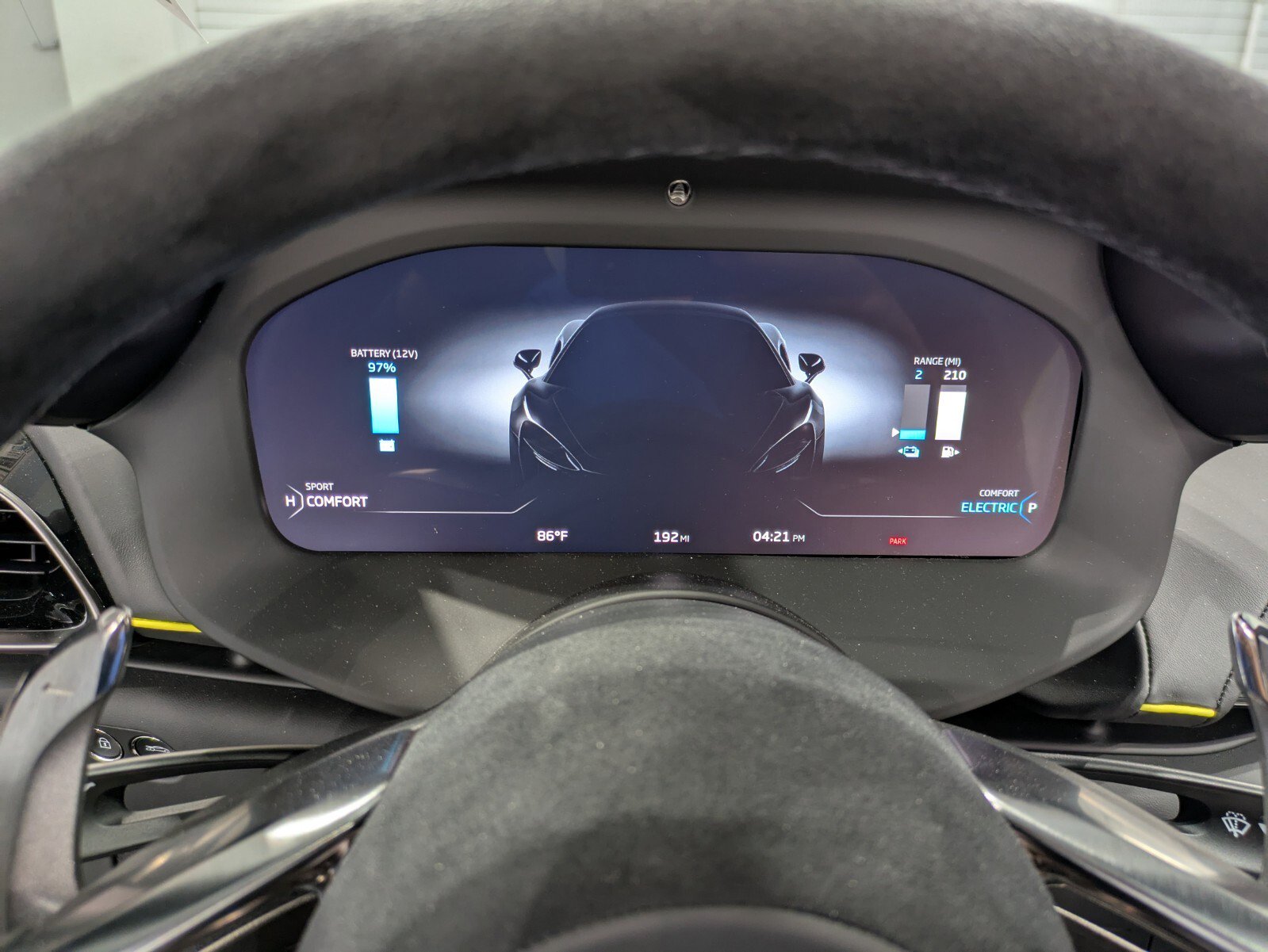 Used 2025 McLaren Artura Spider image 11