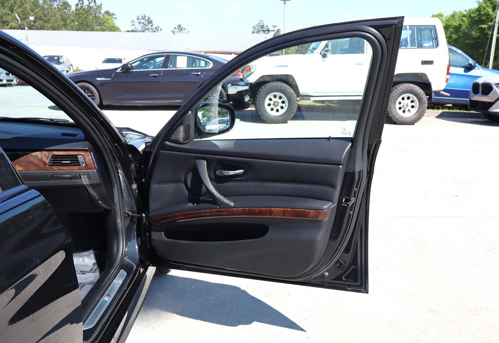 Used 2011 BMW 335i Sedan RWD image 30