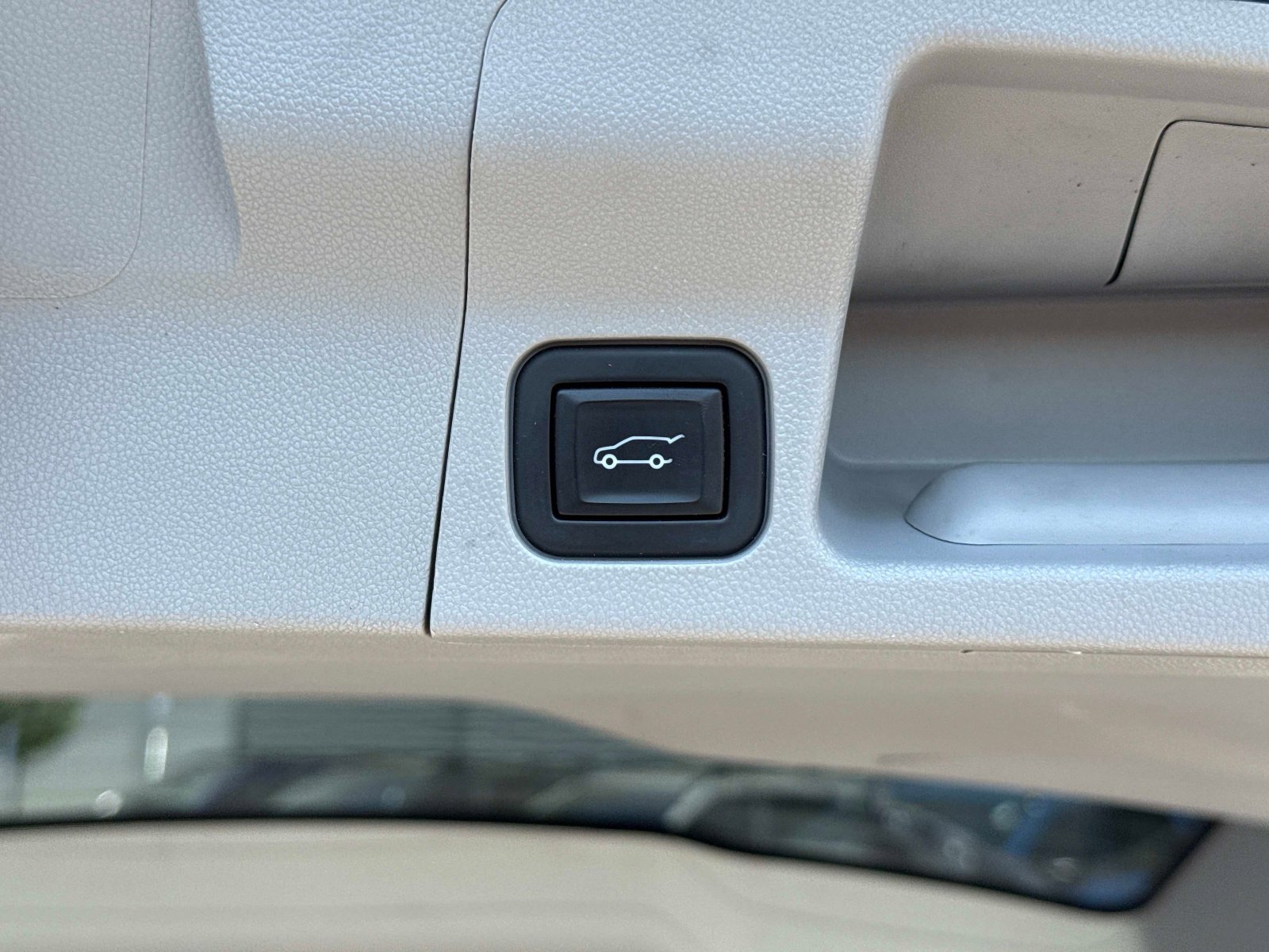 Used 2021 GMC Acadia SLT w/ Technology Package image 14