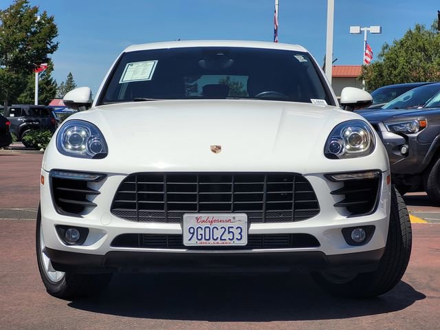 Used 2018 Porsche Macan AWD/4WD image 3