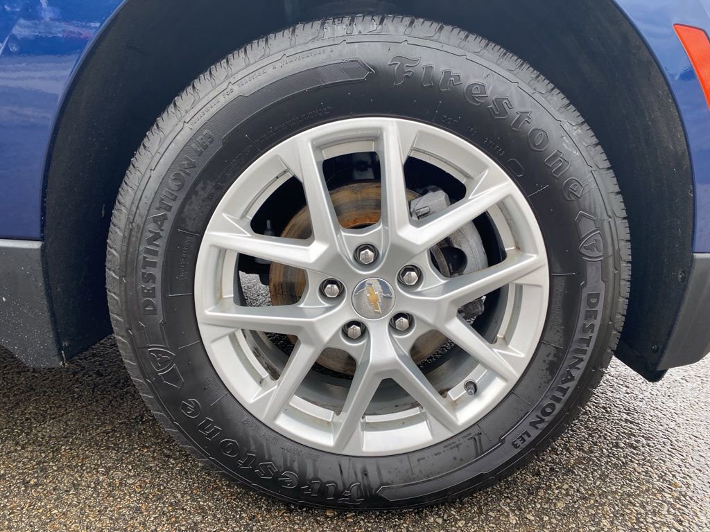 Used 2023 Chevrolet Equinox LS image 9