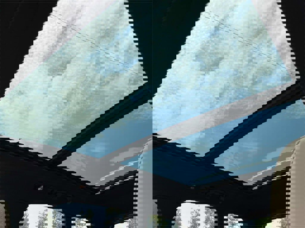 Certified 2026 Volvo XC60 B5 Plus w/ Protection Package Premier AWD/4WD image 25