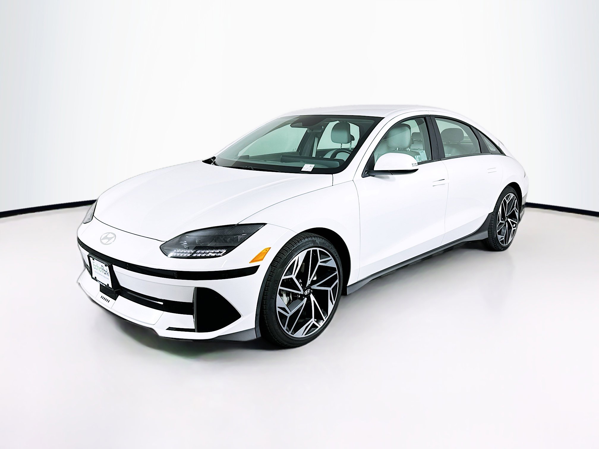Used 2024 Hyundai Ioniq 6 Limited RWD image 3