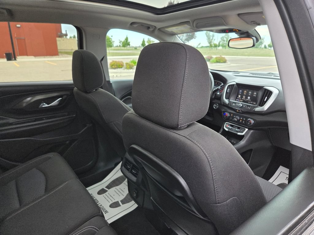 Used 2023 GMC Terrain SLE w/ Driver Convenience Package AWD/4WD image 42