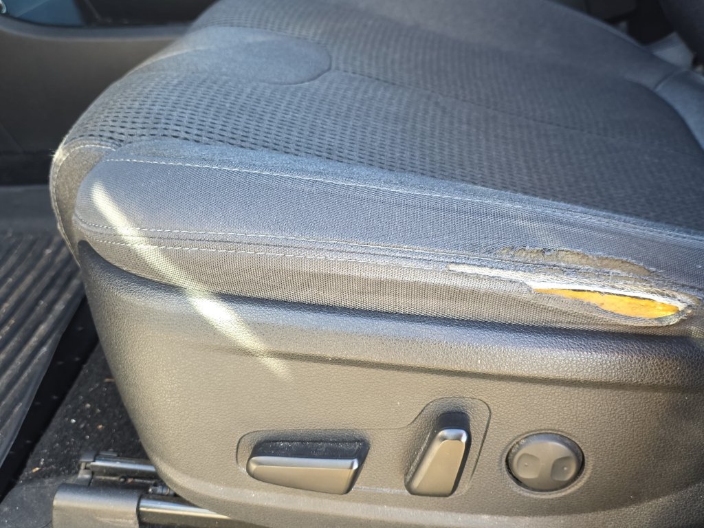 Used 2021 Hyundai Santa Fe SEL FWD image 35