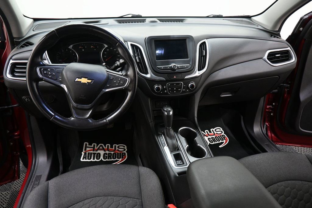 Used 2019 Chevrolet Equinox LT w/ Driver Convenience Package image 4