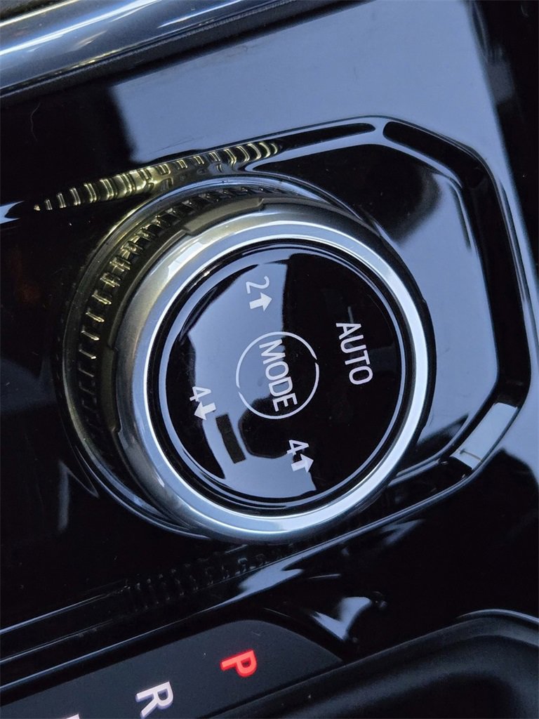 Used 2023 GMC Canyon AT4 w/ AT4 Premium Package image 23