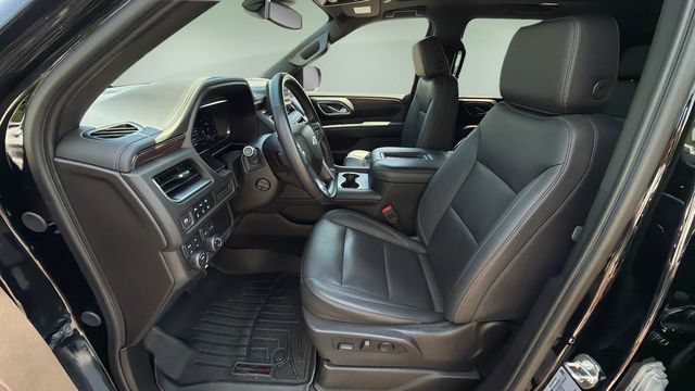 Used 2023 Chevrolet Suburban Z71 w/ Luxury Package AWD/4WD image 20
