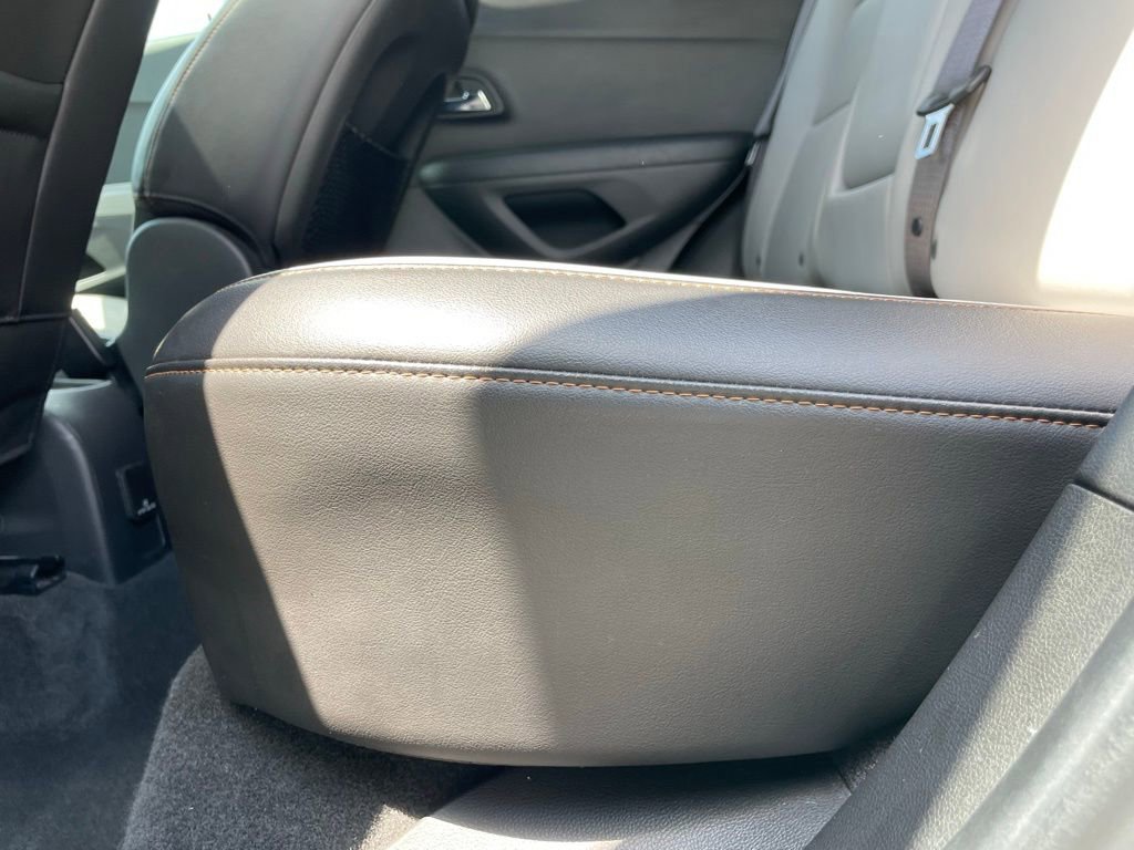 Used 2017 Chevrolet Trax Premier FWD image 39