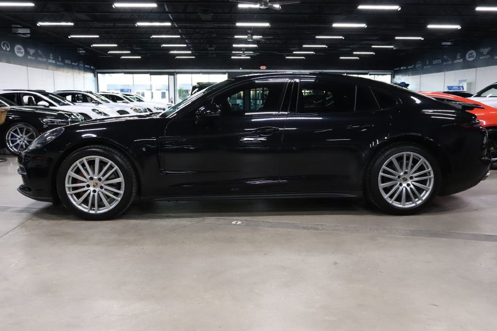 Used 2017 Porsche Panamera 4S image 2