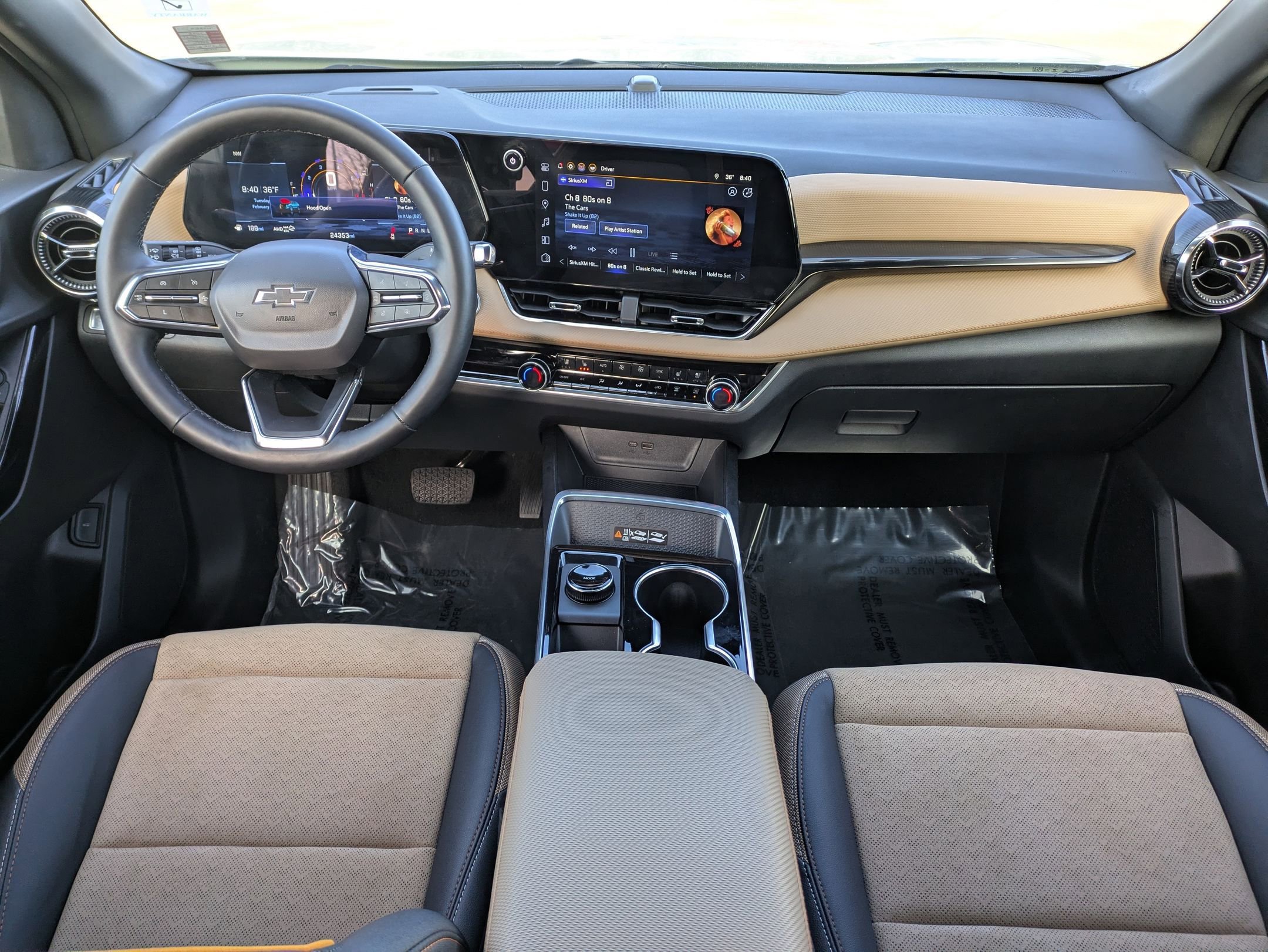 Used 2025 Chevrolet Equinox ACTIV w/ Safety and Technology Package image 25