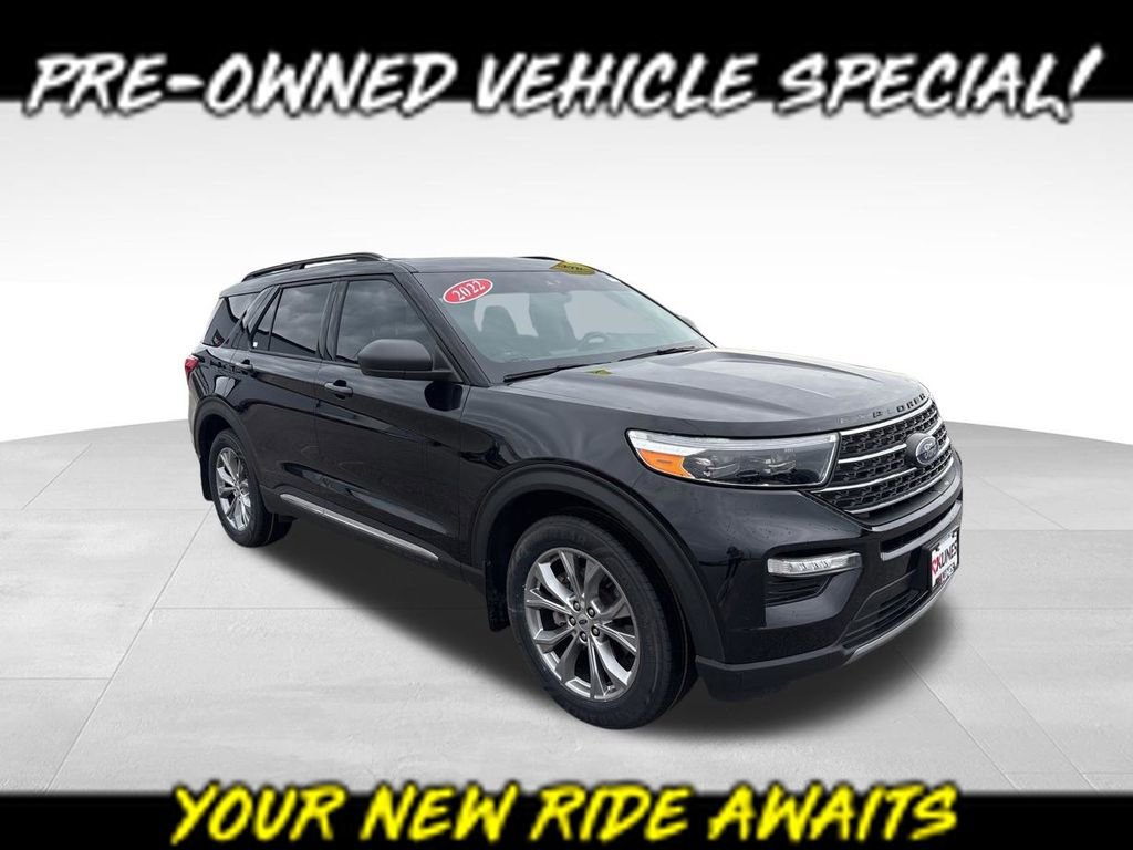 Used 2022 Ford Explorer XLT w/ Equipment Group 202A AWD/4WD image 1