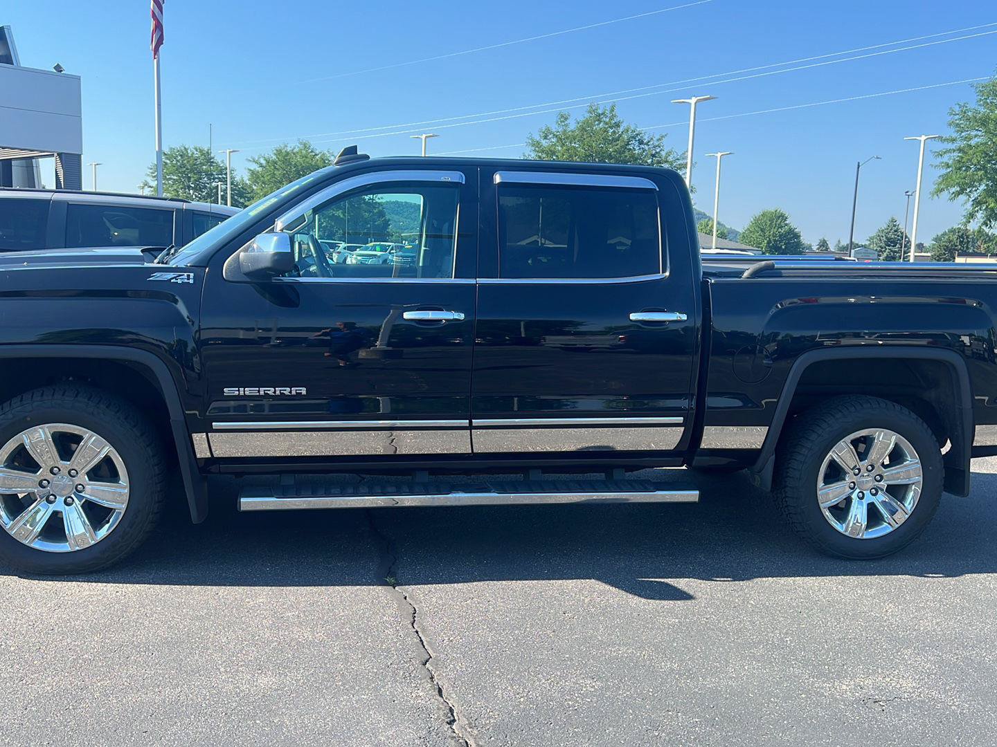 Used 2018 GMC Sierra 1500 SLT AWD/4WD image 11