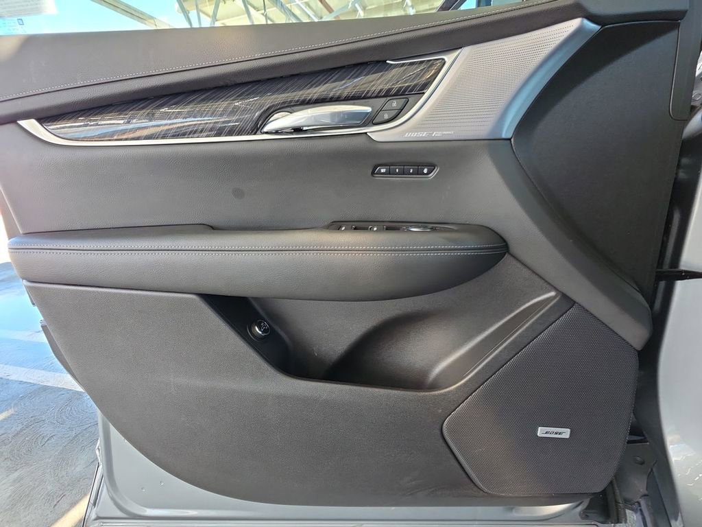 Certified 2024 Cadillac XT6 Premium Luxury w/ LPO, Floor Liner Package AWD/4WD image 23