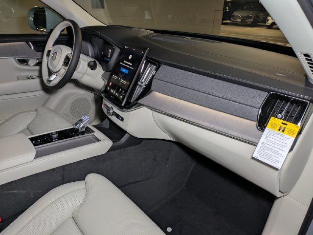 New 2026 Volvo XC90 T8 Ultra w/ Protection Package AWD/4WD image 29