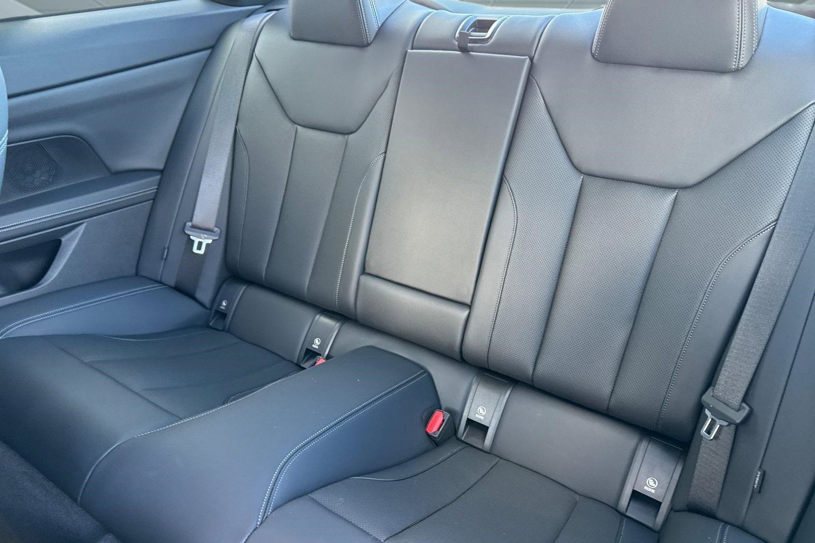 Used 2023 BMW M440i Coupe w/ Premium Package image 26