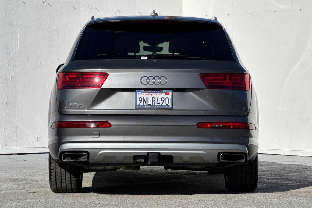 Used 2019 Audi Q7 2.0T Premium w/ Towing Package image 4