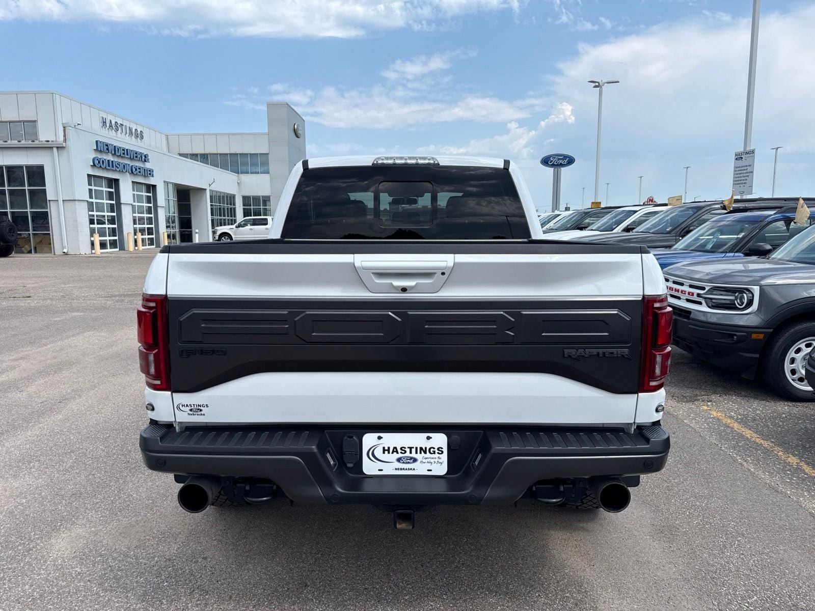 Used 2018 Ford F150 Raptor w/ Equipment Group 802A Luxury AWD/4WD image 4