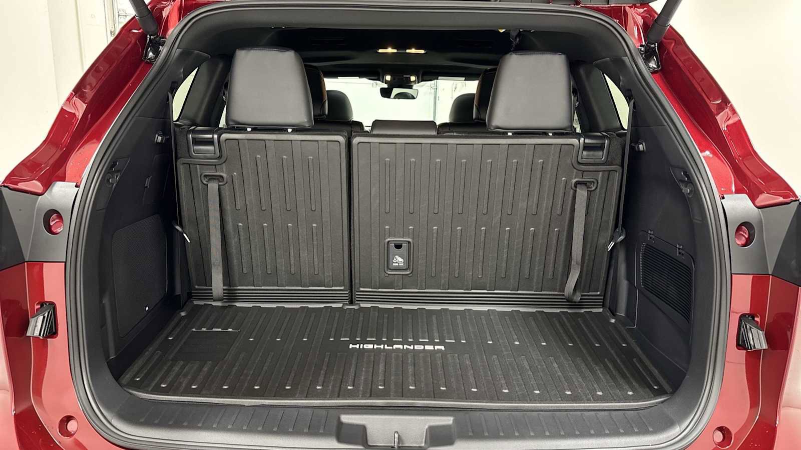 New 2026 Toyota Highlander XSE image 29