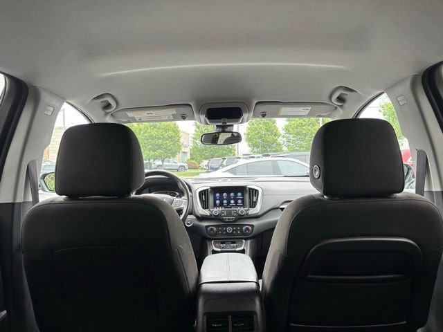 Used 2024 GMC Terrain SLE w/ Driver Convenience Package FWD image 9