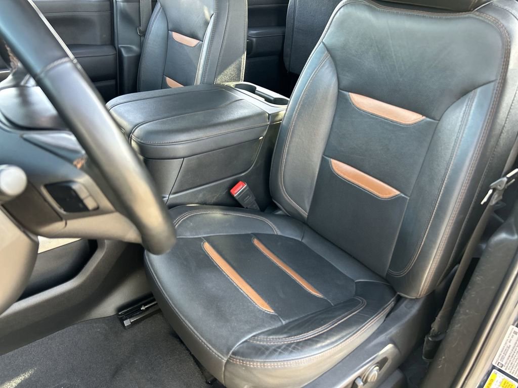 Used 2023 GMC Sierra 3500 AT4 w/ Gooseneck/5TH Wheel Package AWD/4WD image 19