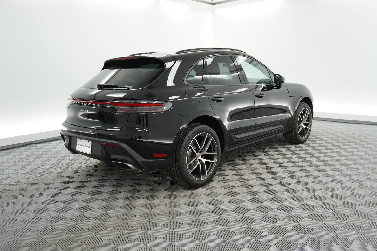 New 2026 Porsche Macan image 6