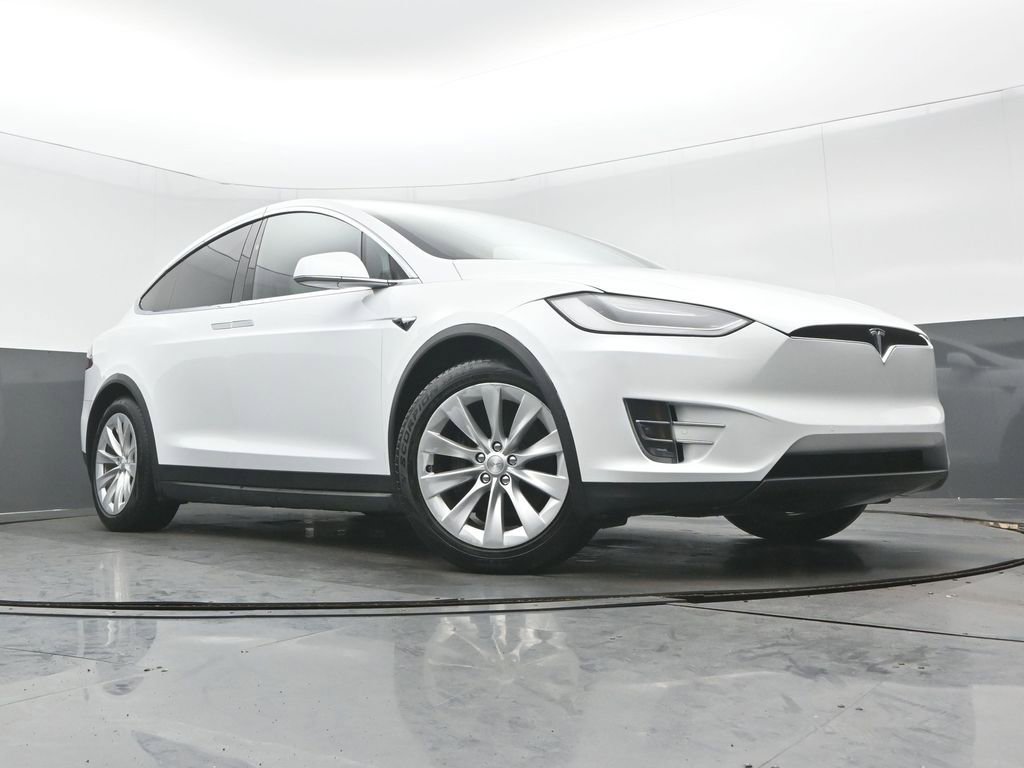 Used 2018 Tesla Model X 100D image 28