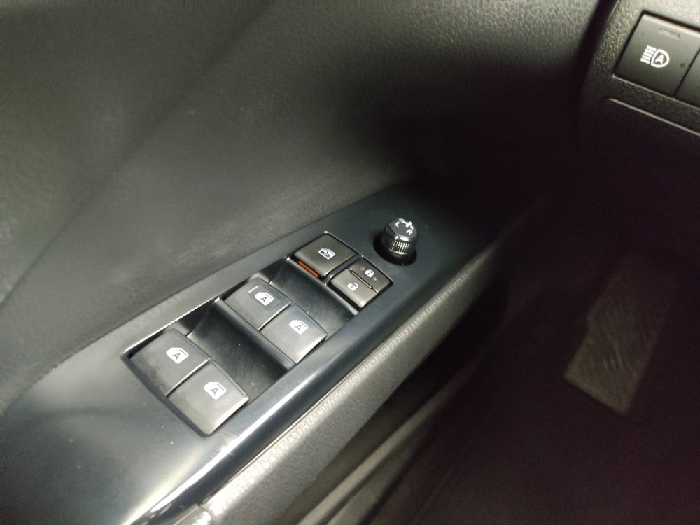 Used 2020 Toyota Camry LE image 27