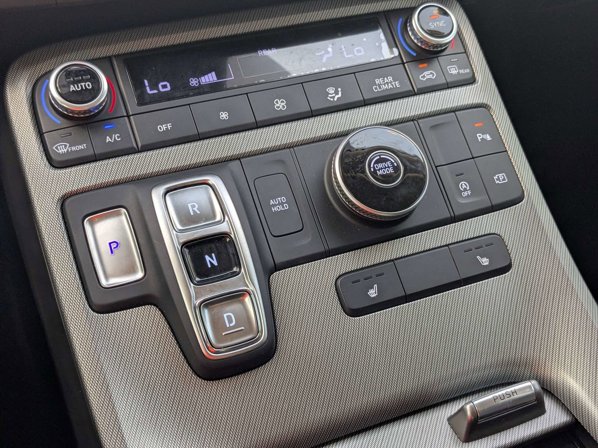 Used 2024 Hyundai Palisade SEL FWD image 28