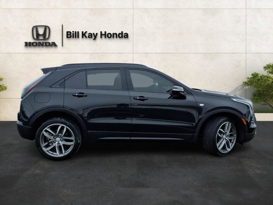 Used 2023 Cadillac XT4 Sport image 2