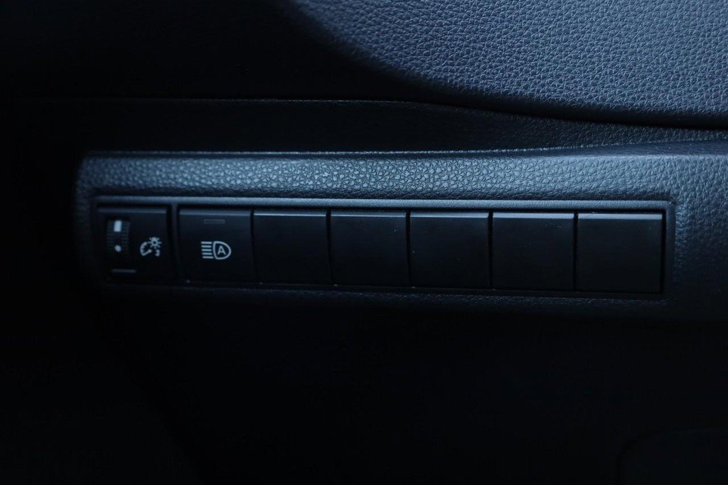 Used 2024 Toyota Corolla LE image 18