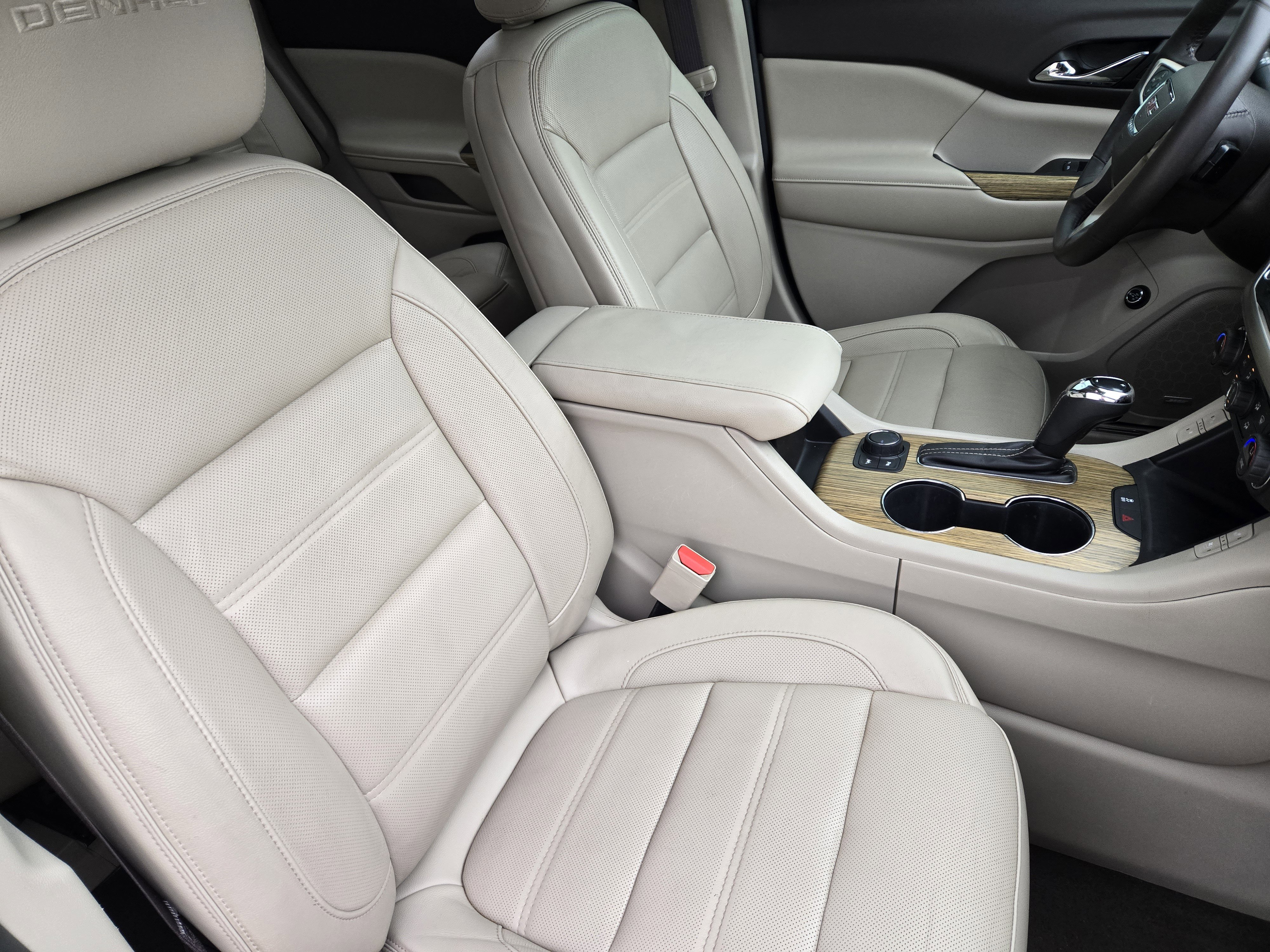 Used 2017 GMC Acadia Denali w/ Technology Package image 7