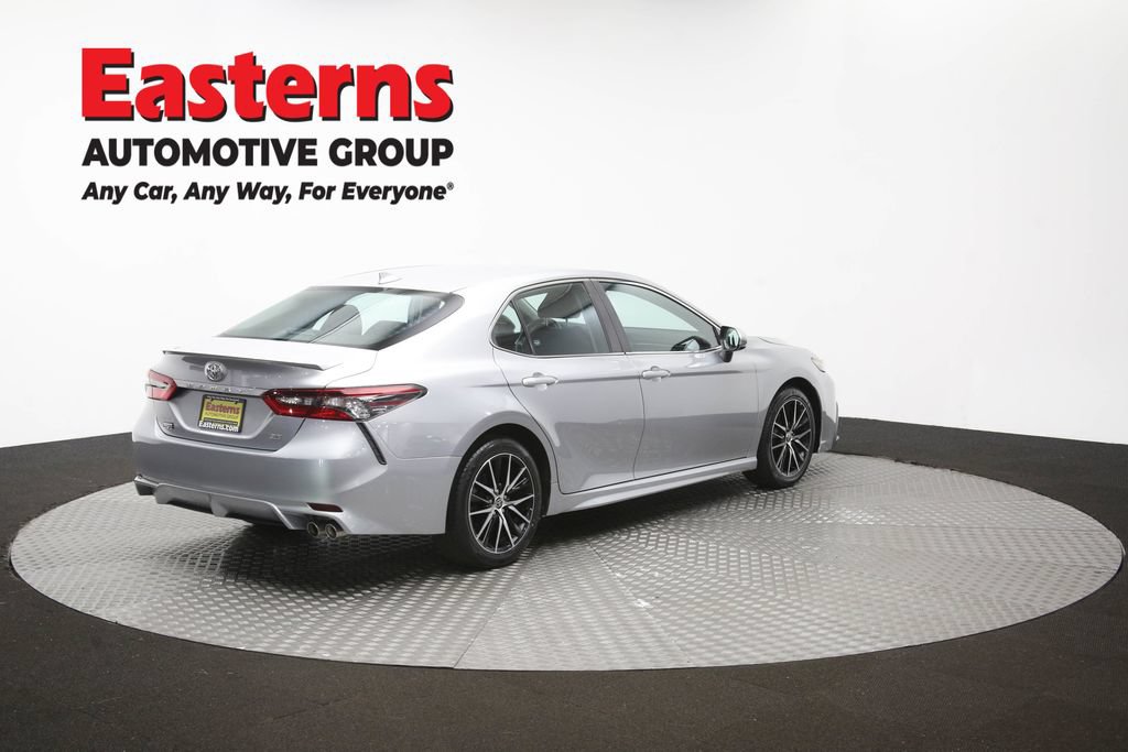 Used 2021 Toyota Camry SE w/ Carpet Mat Package (TMS) FWD image 40