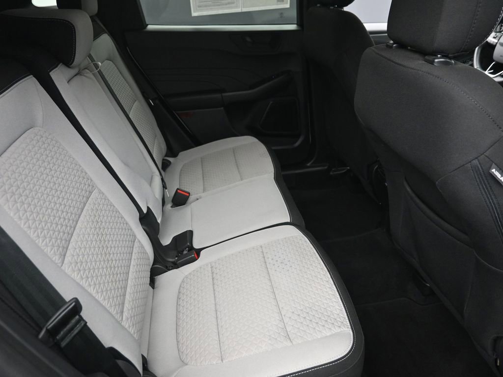 Used 2023 Ford Escape Active w/ Tech Pack #1 AWD/4WD image 8