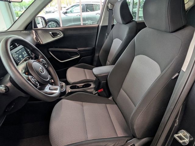 Used 2021 Kia Soul LX image 5
