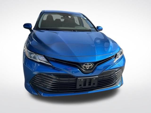 Used 2020 Toyota Camry LE FWD image 5