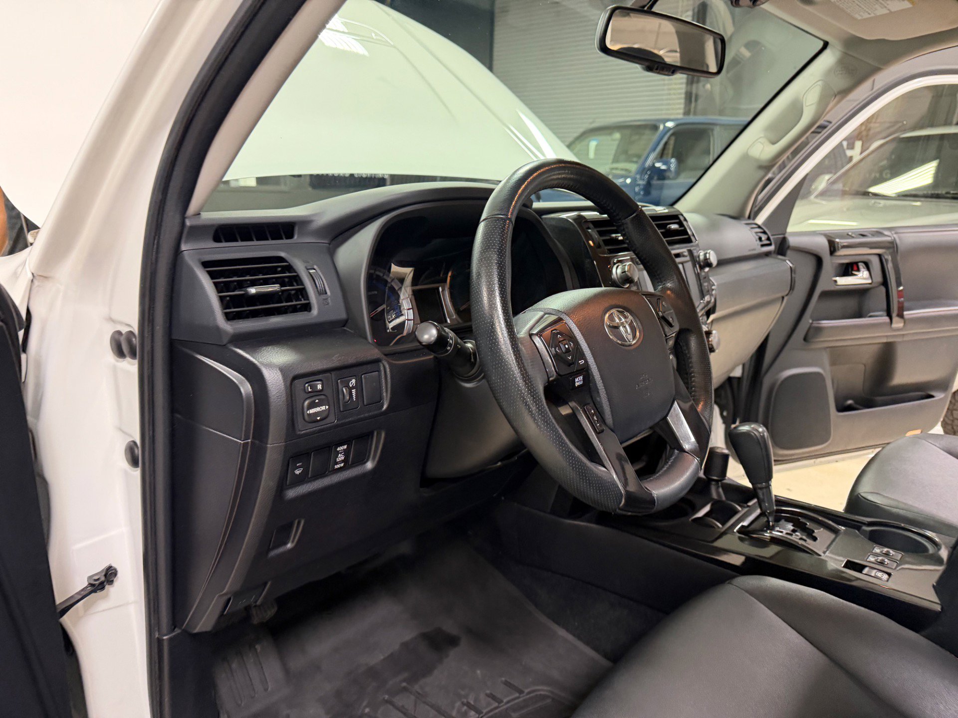 Used 2016 Toyota 4Runner Trail Premium AWD/4WD image 23