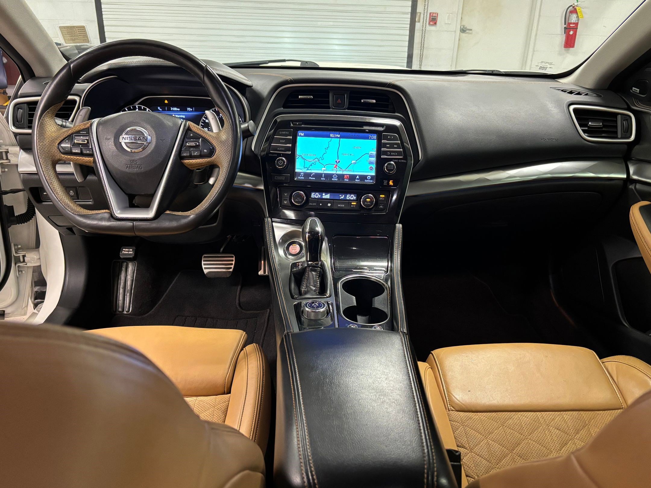 Used 2017 Nissan Maxima SR image 14