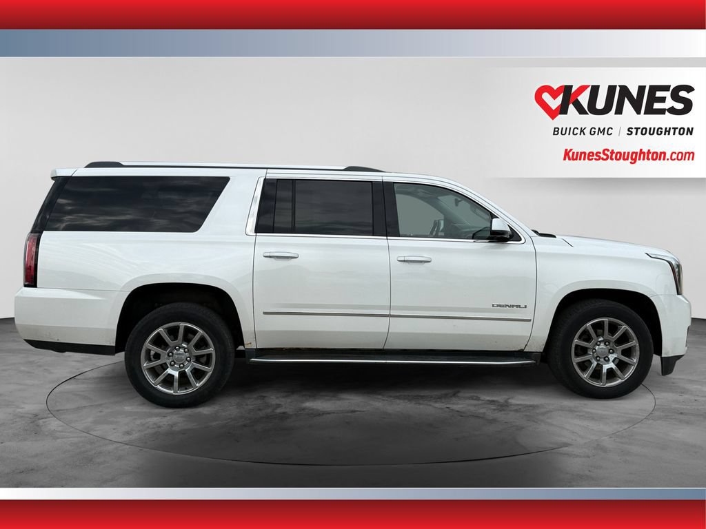 Used 2017 GMC Yukon XL Denali w/ Open Road Package AWD/4WD image 10