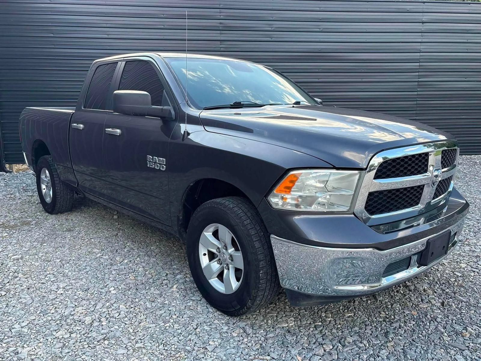 Used 2018 RAM 1500 Classic SLT AWD/4WD image 8