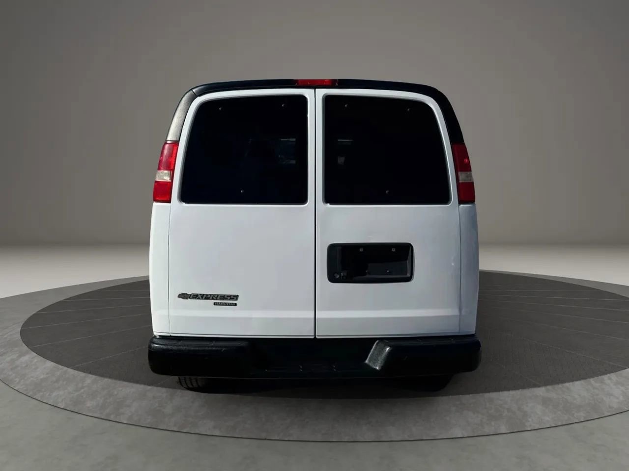 Used 2014 Chevrolet Express 2500 LS image 6