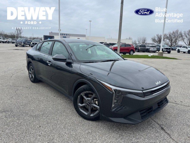 Used 2025 Kia K4 LXS image 1