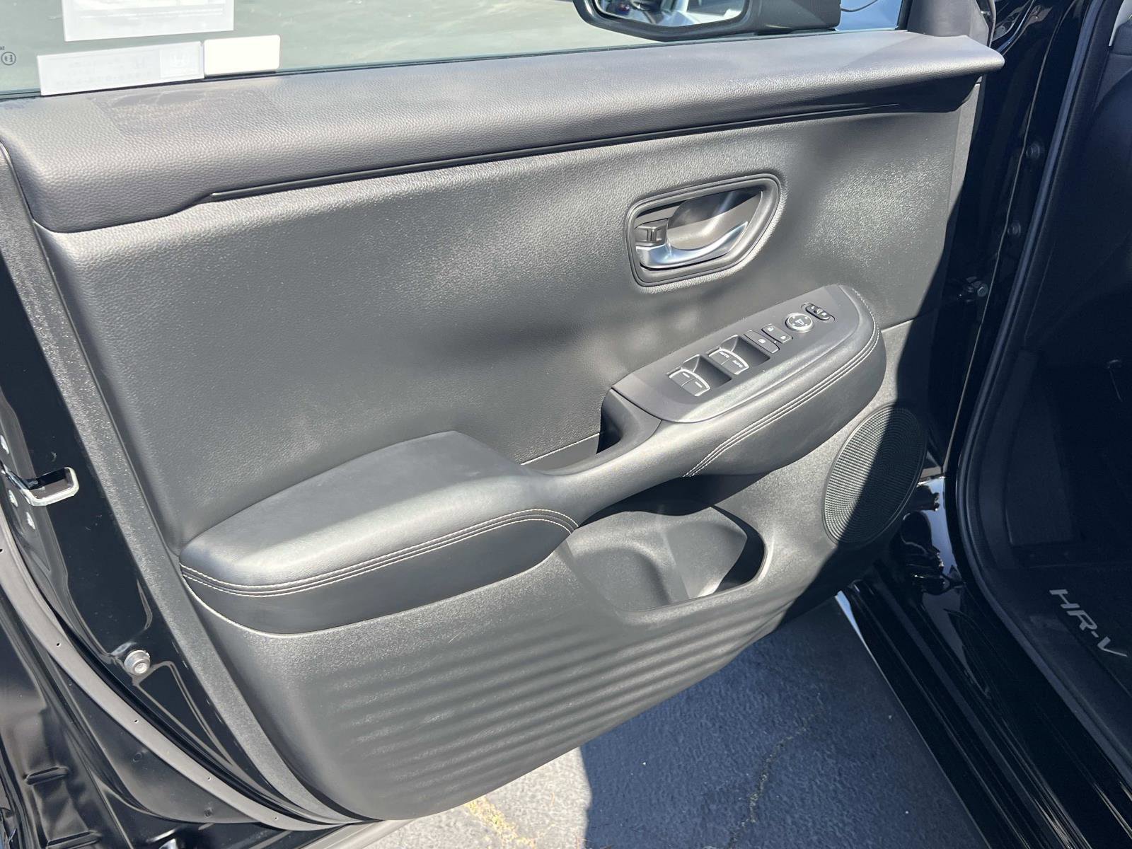 Certified 2024 Honda HR-V EX-L image 6
