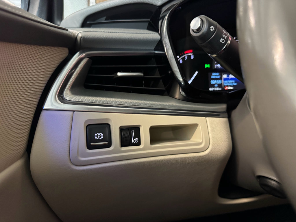Used 2019 Cadillac XT5 Premium Luxury AWD/4WD image 17